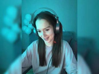 whiteTEA bongacams stream image
