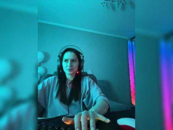 whiteTEA bongacams stream image