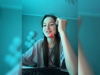 whiteTEA bongacams stream image