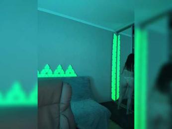 whiteTEA bongacams stream image