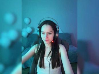 whiteTEA bongacams stream image