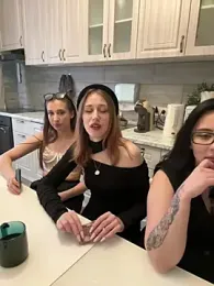 RollingGirlzzz stripchat stream image