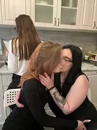 RollingGirlzzz stripchat stream image