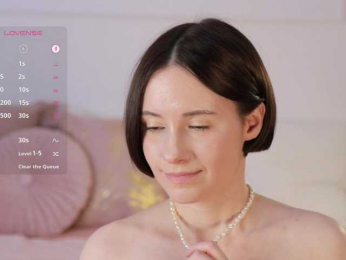 MissEssie bongacams stream image