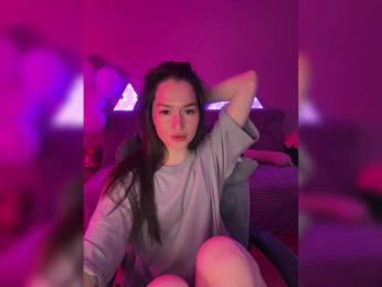 whiteTEA bongacams stream image