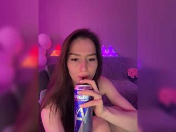 whiteTEA bongacams stream image