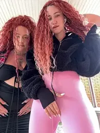 RollingGirlzzz stripchat stream image