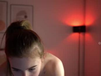 chloewildd chaturbate stream image