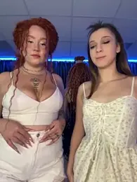 RollingGirlzzz stripchat stream image