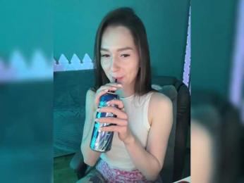 whiteTEA bongacams stream image