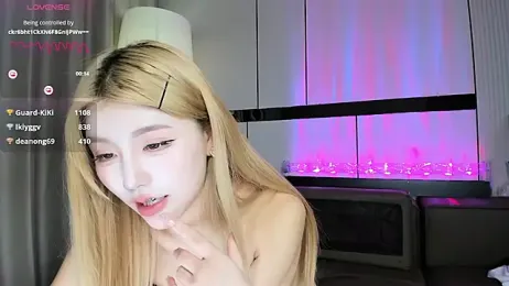 Kiki--2025 stripchat stream image