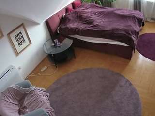 voyeurcam-julmodels-whitebed-4 camsoda stream image