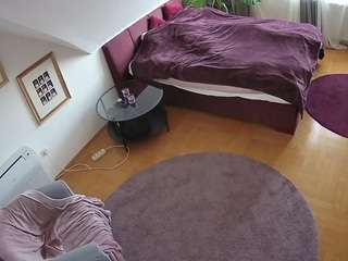 voyeurcam-julmodels-whitebed-4 camsoda stream image