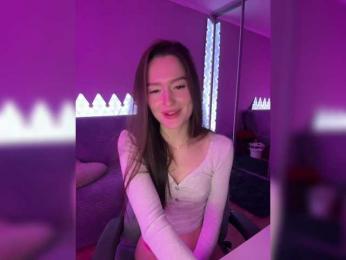 whiteTEA bongacams stream image