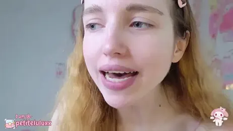 petiteluluxx stripchat stream image