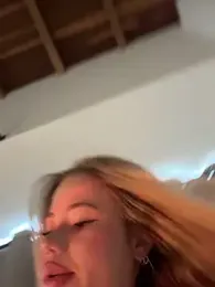 curchez_ stripchat stream image