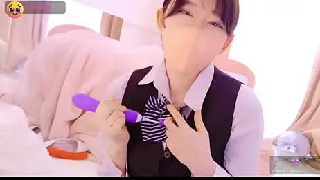 maii- stripchat stream image