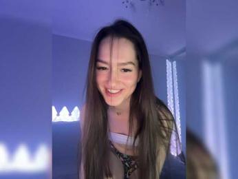 whiteTEA bongacams stream image