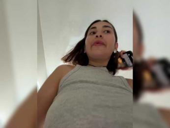 wlcm2talilia bongacams stream image