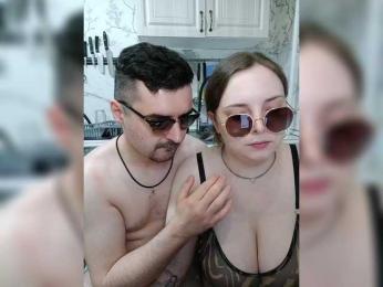 Red-rooms bongacams stream image