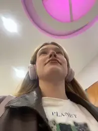 Honey___Hot stripchat stream image